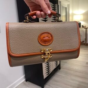 Vintage dooney & bourke bag.